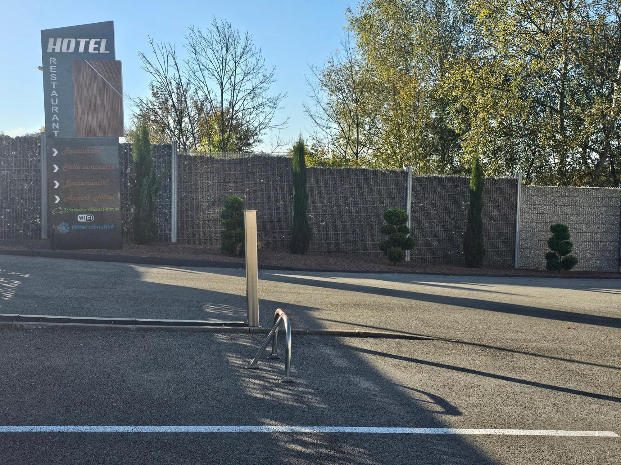 Val Hotel Montbeliard Sud Valentigney Eksteriør billede