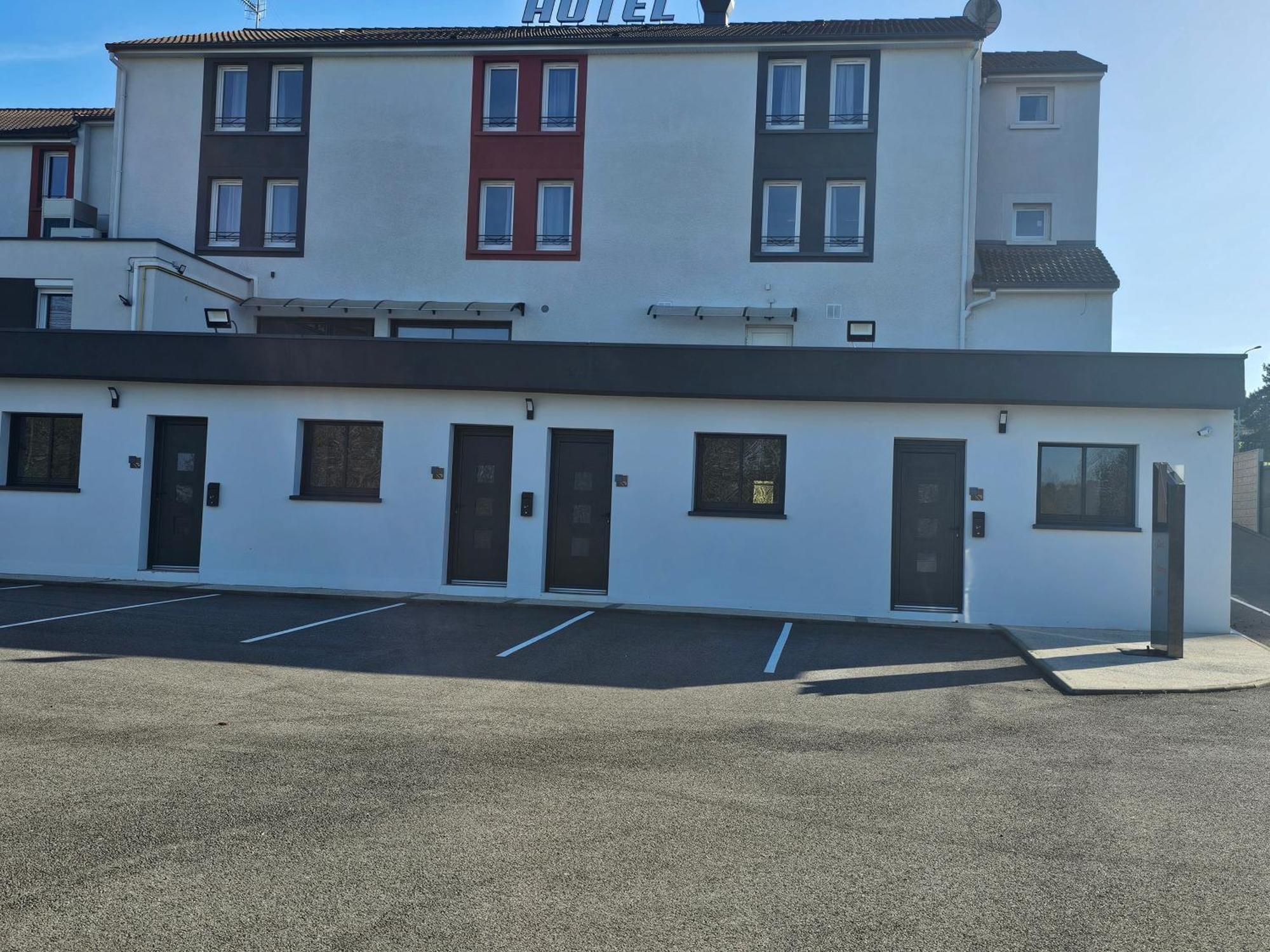 Val Hotel Montbeliard Sud Valentigney Eksteriør billede